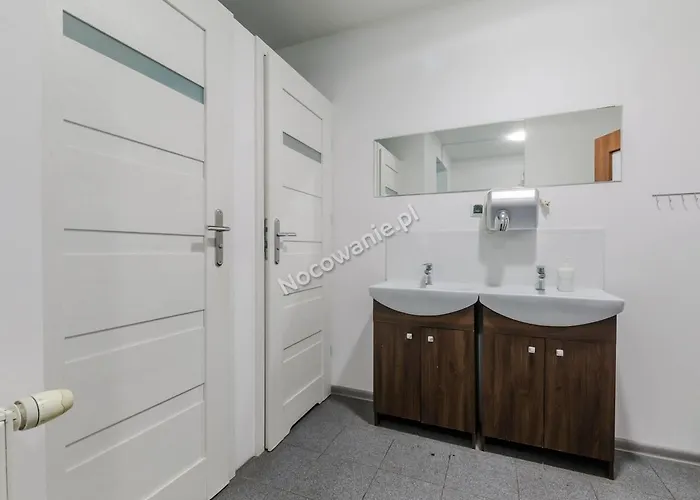 Hostel Stacja Plaza *